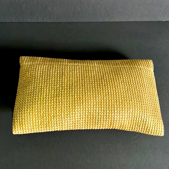 Muche Et Muchette Woven Gold Clutch - Picture 4 of 11
